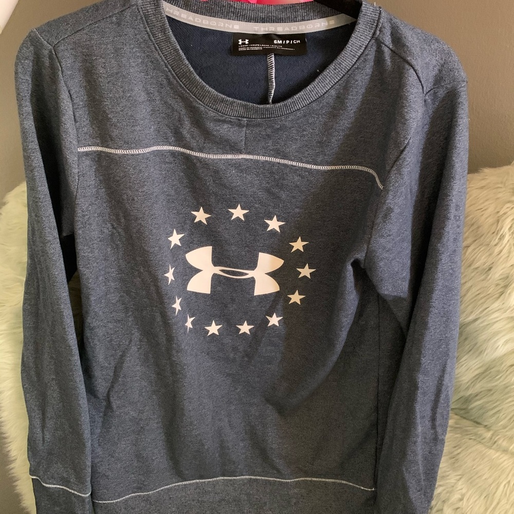 ☘️ Under Armour Crewneck!